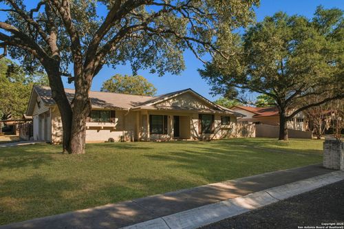 101 Patrick Henry Dr, Schertz, TX, 78154-1012 | Card Image