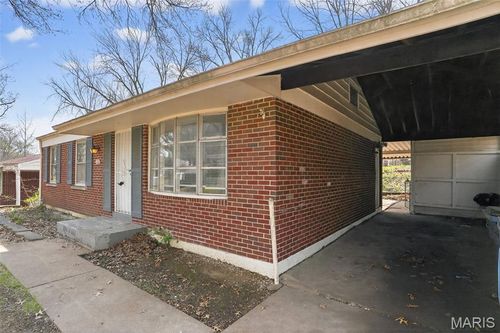 1722 Bradshaw Dr, Saint Louis, MO, 63136-2423 | Card Image