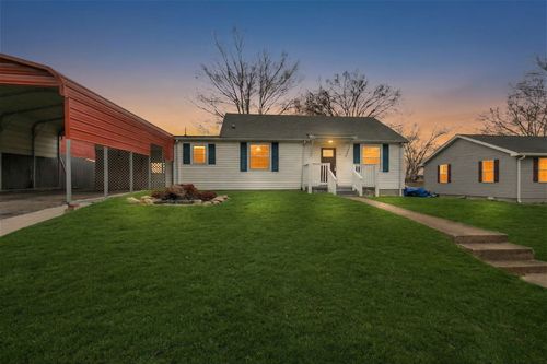 105 Fairview Cir, Ashland City, TN, 37015-1602 | Card Image