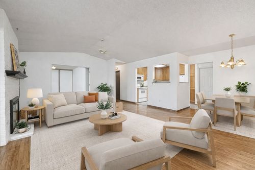 984 Yuma Ln N, Plymouth, MN, 55447-3607 | Card Image