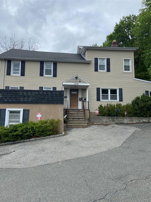 1278 Saw Mill River Rd, Yonkers, NY, 10710-2722 | Card Image