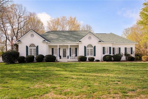 6398 Skylark Rd, Pfafftown, NC, 27040-7417 | Card Image