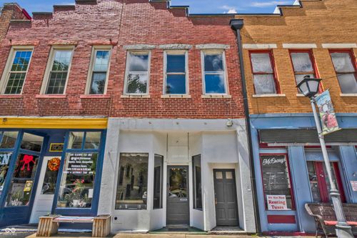 41 N Pike St, Vernon, IN, 47282-9700 | Card Image