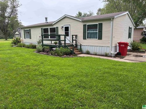 1026 Tom St, Vermillion, SD, 57069-1026 | Card Image