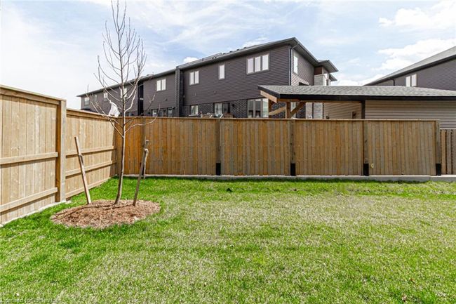 61 - 61 Soho St, Townhouse with 3 bedrooms, 3 bathrooms and 2 parking in Stoney Creek ON | Image 38