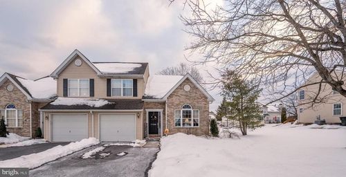2138 Briarwood Dr, COPLAY, PA, 18037-2200 | Card Image