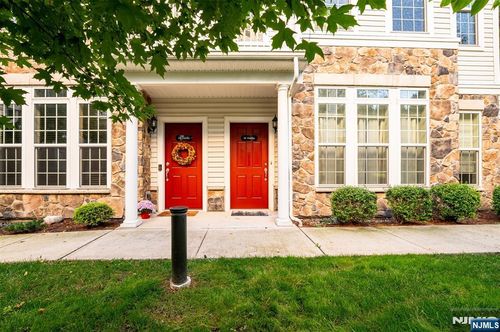 26 Dahlia Ln, Garfield, NJ, 07026-3558 | Card Image