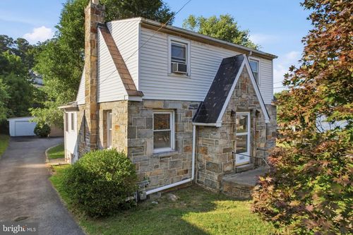 1665 Broadway, BETHLEHEM, PA, 18015-3903 | Card Image