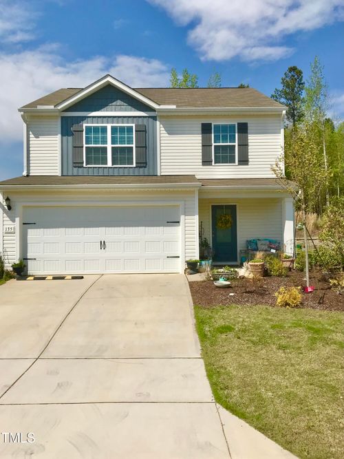135 Shallow Dr, Youngsville, NC, 27596-6640 | Card Image