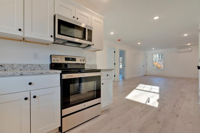 B - 13 Miami Way, Condo with 2 bedrooms, 1 bathrooms and null parking in Rochester NH | Image 5