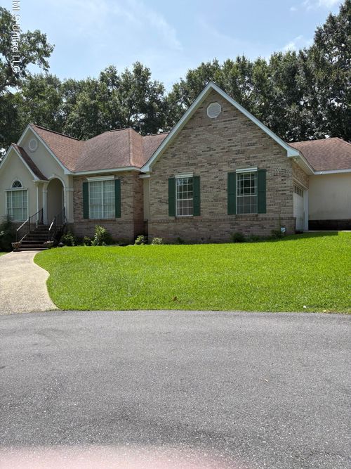 554 Hanauma Pl, Diamondhead, MS, 39525-3465 | Card Image