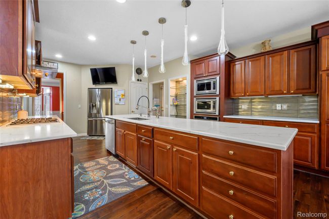 Kitchen | Image 10