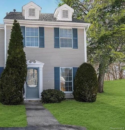 31 Winchester Ave, Peekskill, NY, 10566-6802 | Card Image