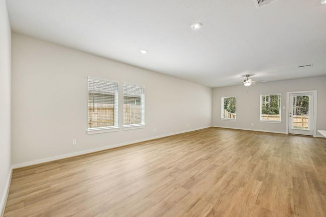18346 Landing Meadows Ln, House other with 5 bedrooms, 4 bathrooms and 2 parking in New Caney TX | Image 16