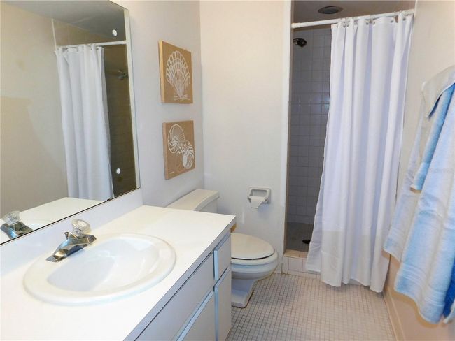 111 - 111 E Cypress Ct, Condo with 2 bedrooms, 2 bathrooms and null parking in OLDSMAR FL | Image 16