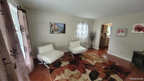 606 E Milton Ave, Hazel Park, MI, 48030-2580 | Card Image