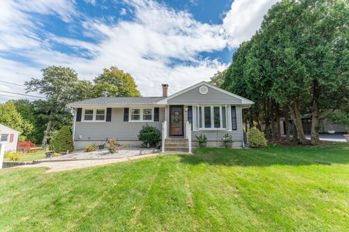 16 Jacop Dr, Uncasville, CT, 06382-1828 | Card Image