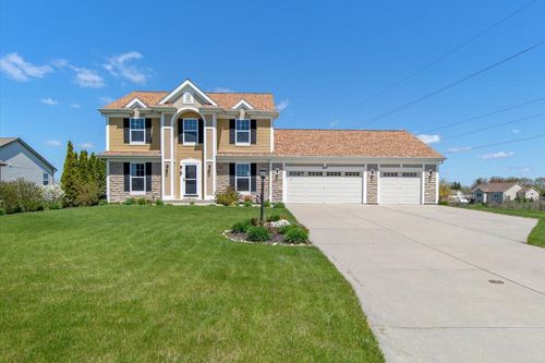 3187 Sherman Parc Circle, Jackson, WI, 53037 | Card Image