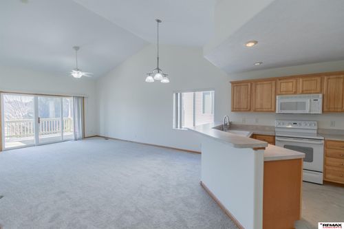 6845 Whitewater Ln, Lincoln, NE, 68521-8996 | Card Image