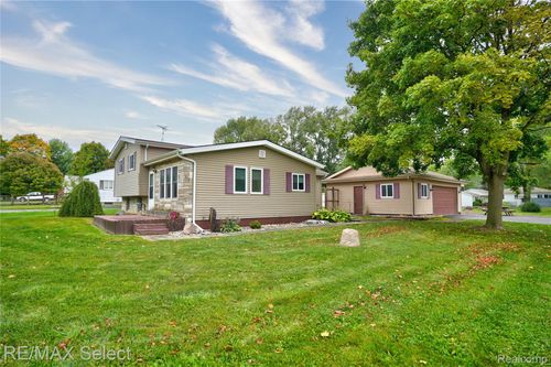 6237 E Atherton Rd, Burton, MI, 48519-1605 | Card Image