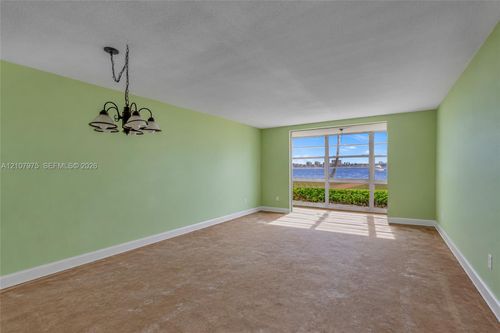 m108-2910 Point East Dr, Aventura, FL, 33160-2626 | Card Image