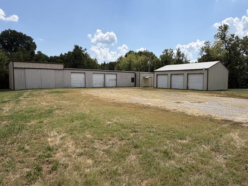 691 Maple St, Russell Springs, KY 42642