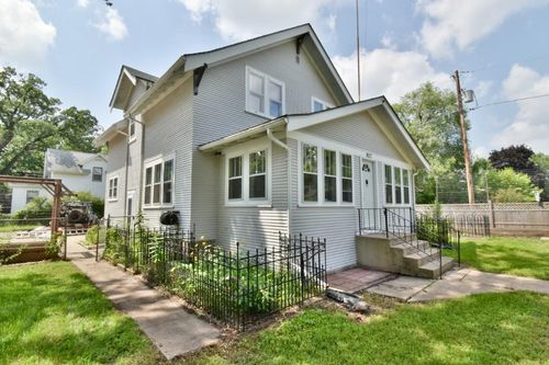 927 8th Ave N, Saint Cloud, MN, 56303-2911 | Card Image