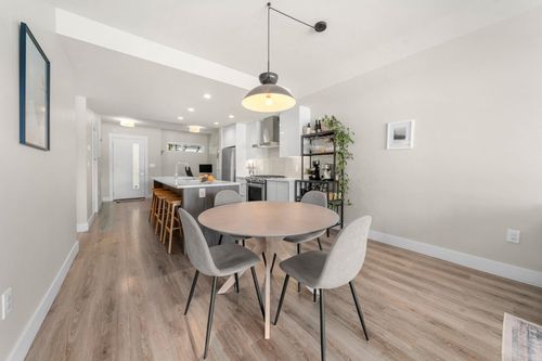 302-1496 Charlotte Rd, North Vancouver, BC, V7J0C9 | Card Image