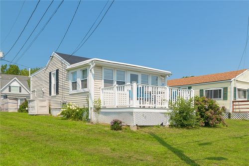 64 Burnside Ave, Narragansett, RI, 02882-5048 | Card Image