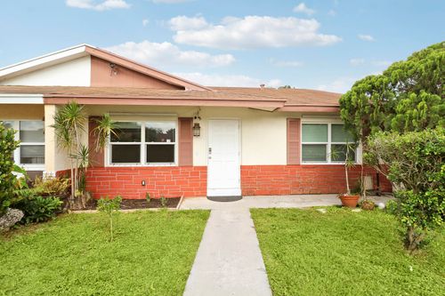 3814 Van Cott Cir, West Palm Beach, FL, 33403-1044 | Card Image