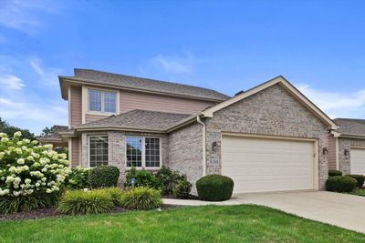 9200 Prairie Village Dr, Condo with 4 bedrooms, 3 bathrooms and null parking in Pleasant Prairie WI | Image 1