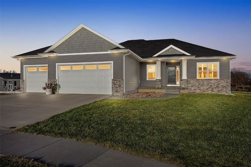 1052 Tramore Ct, Marion, IA, 52302-9773 | Card Image