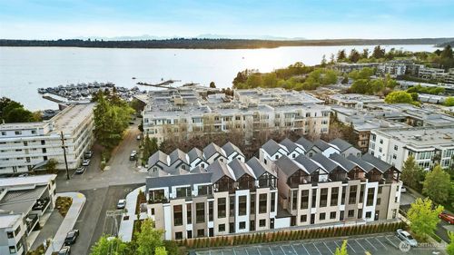 unit-b-118 2nd St S, Kirkland, WA, 98033-7237 | Card Image