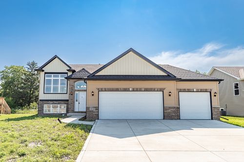 8229 Marshall St, Merrillville, IN, 46410-5979 | Card Image