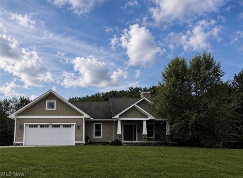 2976 Greenleaf Rd, Akron, OH, 44312-5026 | Card Image