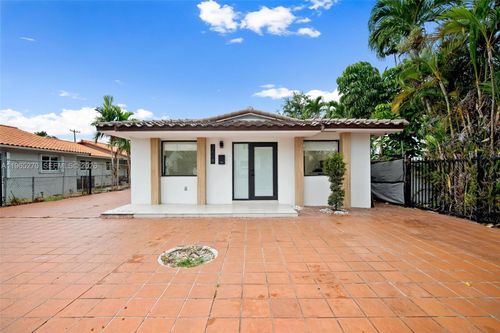 0-3668 Sw 26th St, Miami, FL, 33133-2011 | Card Image
