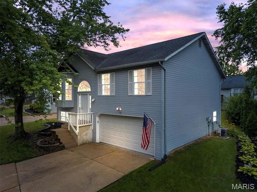 159 Village Circle Dr, Lake St Louis, MO, 63367-1939 | Card Image