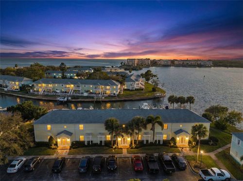 apt-d-5011 Starfish Dr Se, ST PETERSBURG, FL, 33705-6360 | Card Image