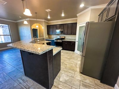 6106 Valley View St, House other with 5 bedrooms, 3 bathrooms and 2 parking in Midland TX | Image 2