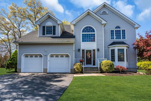 68 Periwinkle Cir, Tinton Falls, NJ, 07712-7786 | Card Image