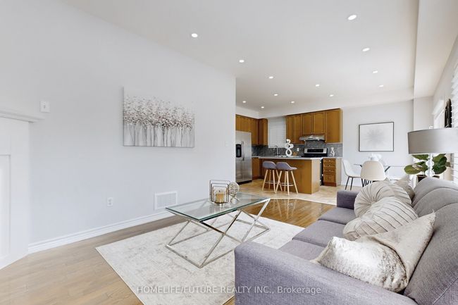 29 Wilcliff Crt, House other with 6 bedrooms, 4 bathrooms and 4 parking in Markham ON | Image 10