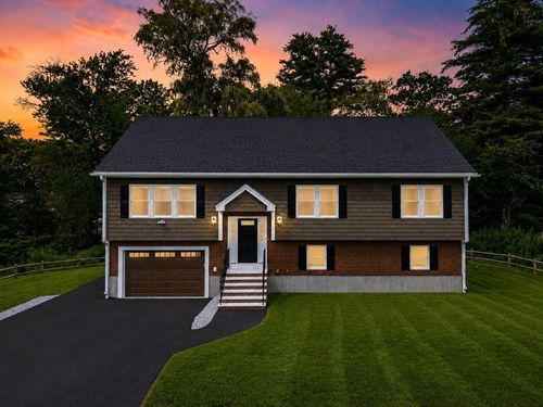 6 Mchugh Ave, Billerica, MA, 01821-5944 | Card Image