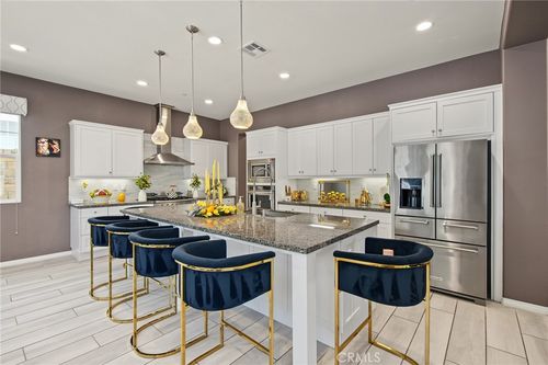 27681 Turnleaf Ct, Santa Clarita, CA, 91350-5784 | Card Image