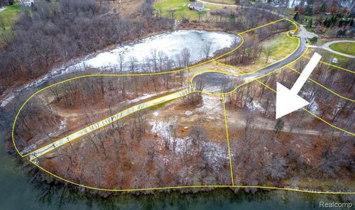 4 Lakeshore Dr, Goodrich, MI, 48438 | Card Image