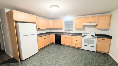 266 Bell St, Manchester, NH, 03103-5404 | Card Image