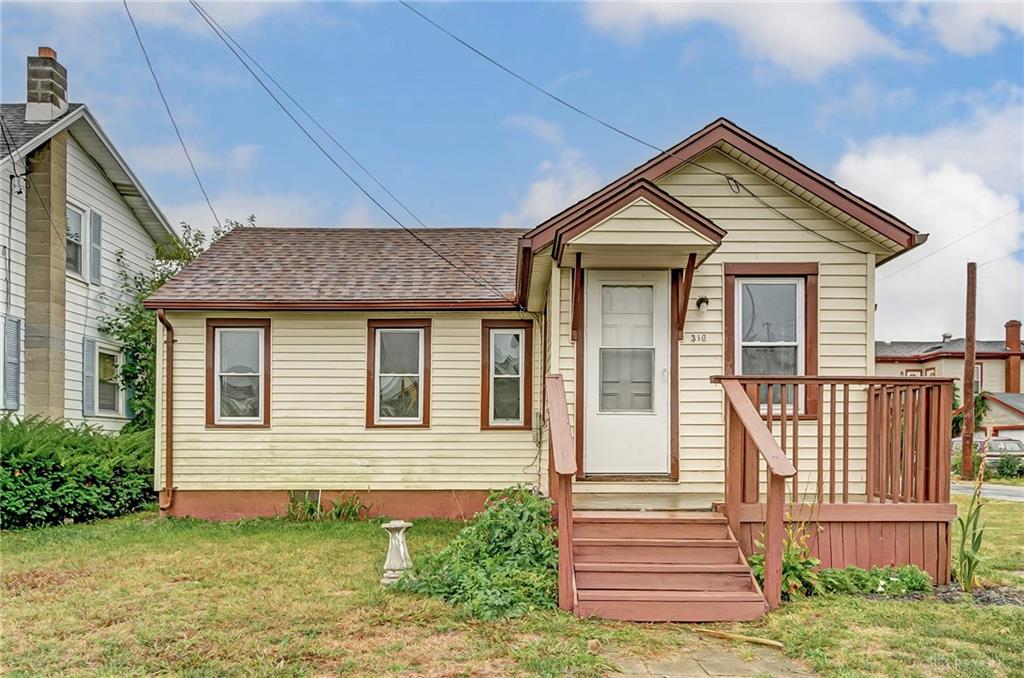 Spruce Dr, Fairborn, OH 45324