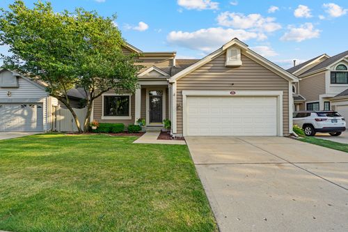 194 Seneca Trl, Bloomingdale, IL, 60108-2426 | Card Image