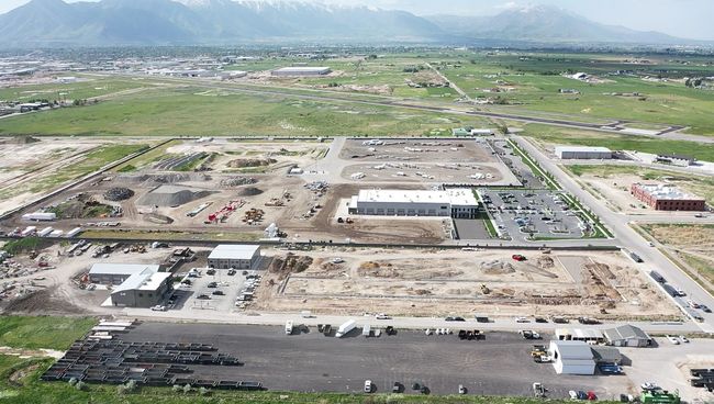 Aerial view of mountains | Image 7