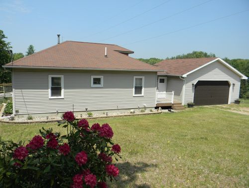 994 W Woodrow Rd, Shelby, MI, 49455-9767 | Card Image