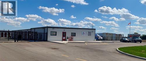 268 Mcgregor Road S, Sarnia, ON, N7T7H5 | Card Image